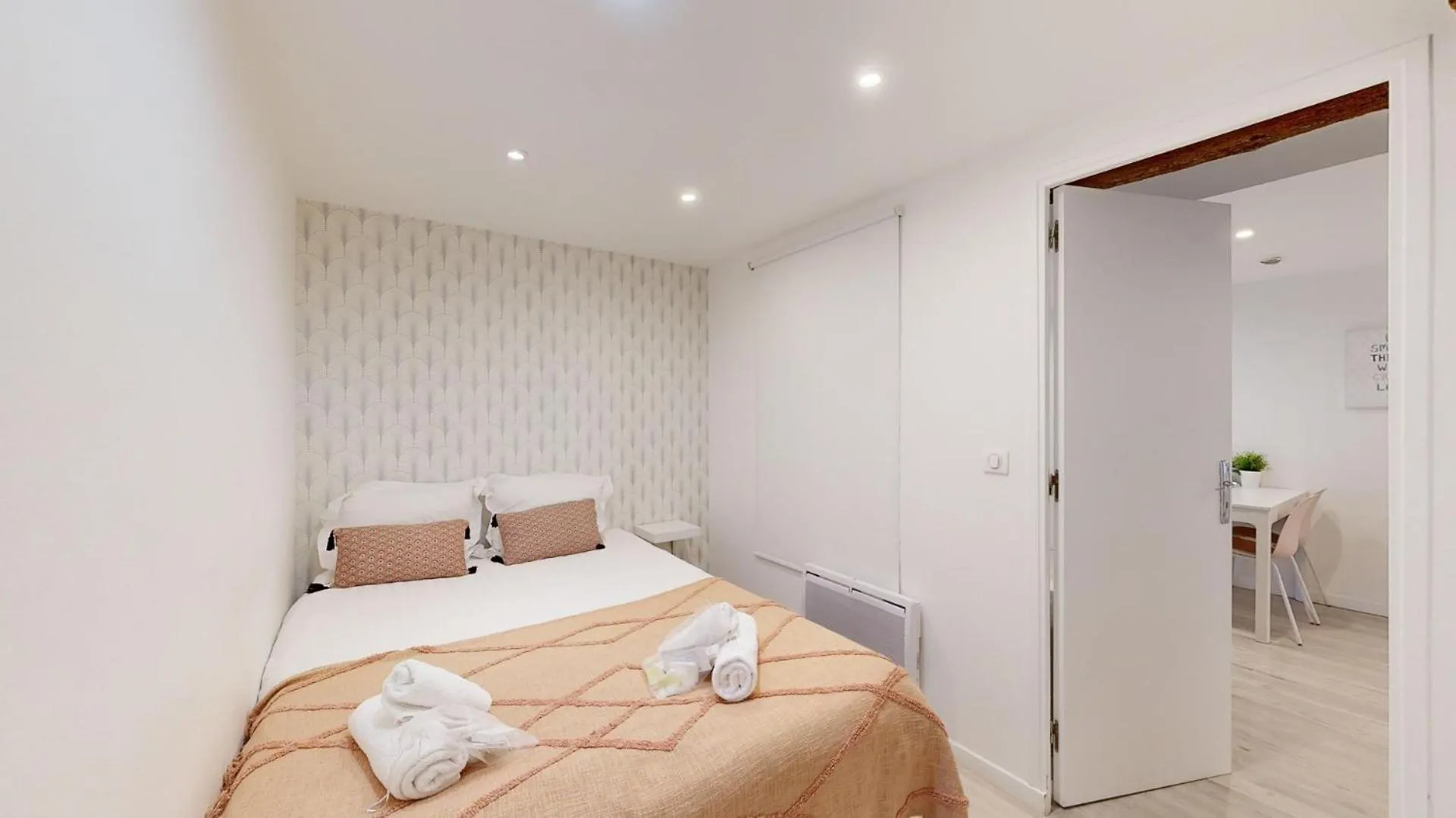 Bluestay 112 - Elegant A Apartment *